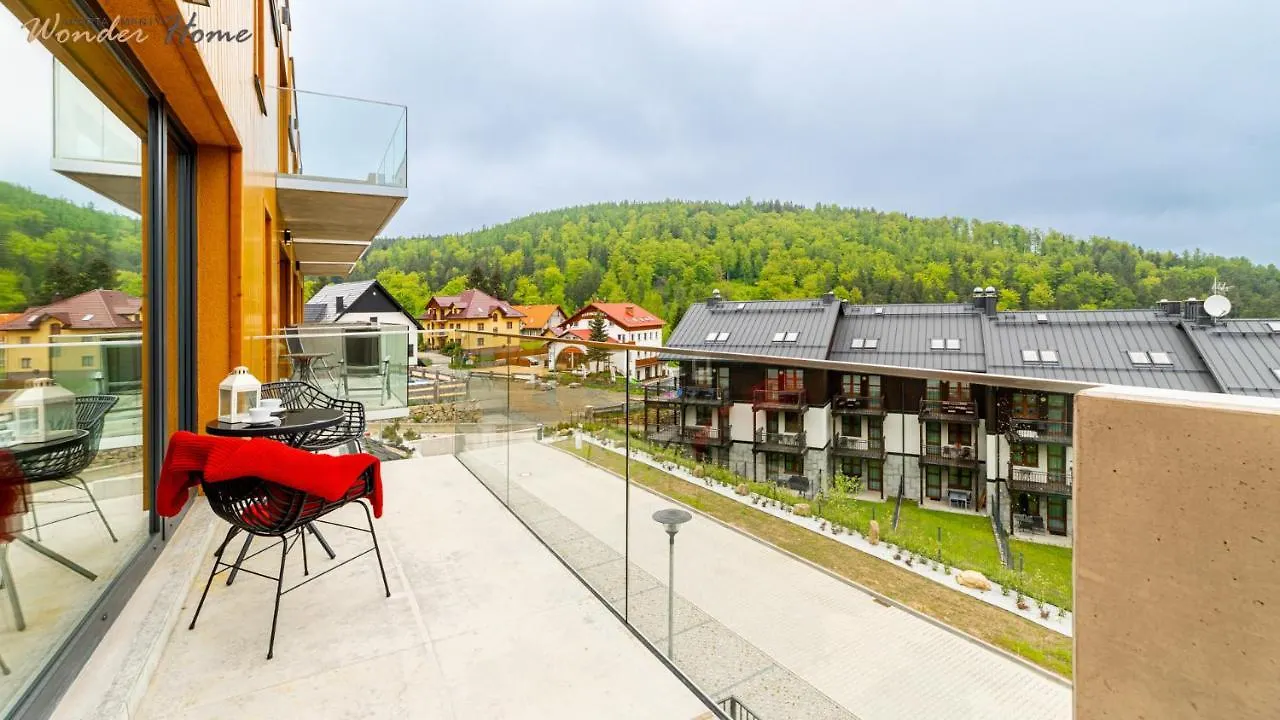 Wonder Home Hillside Tuz: Mountain View Apartments with Playground Karpacz