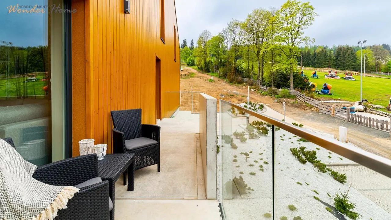Wonder Home Hillside Tuz: Mountain View Apartments with Playground Karpacz