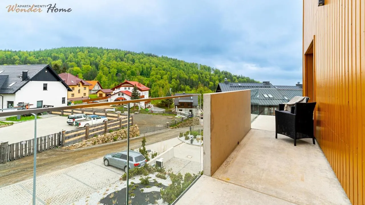 Wonder Home Hillside Tuz: Mountain View Apartments with Playground Karpacz