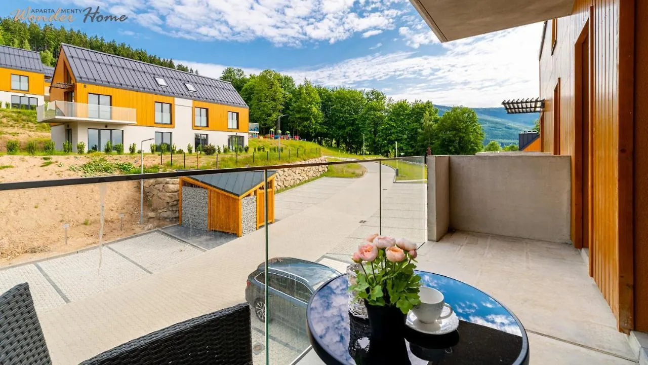 Wonder Home Hillside Tuz: Mountain View Apartments with Playground Karpacz