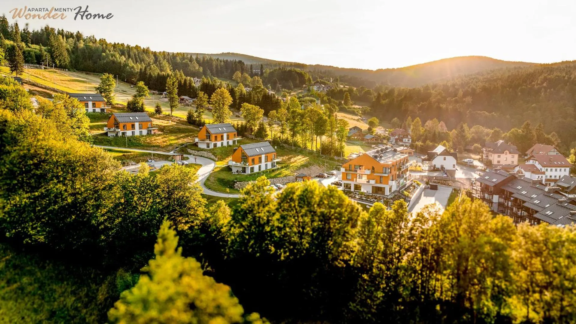 Wonder Home Hillside Tuz: Mountain View Apartments with Playground Karpacz Poland